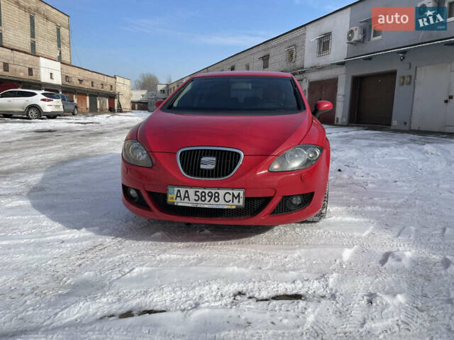 Червоний Сеат Leon, об'ємом двигуна 1.97 л та пробігом 318 тис. км за 7900 $, фото 9 на Automoto.ua