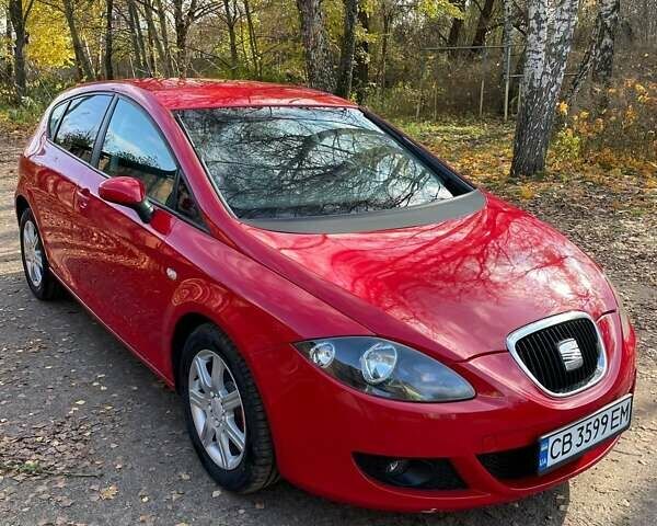 Красный Сеат Леон, объемом двигателя 1.6 л и пробегом 270 тыс. км за 5000 $, фото 5 на Automoto.ua