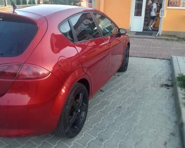 Червоний Сеат Leon, об'ємом двигуна 2 л та пробігом 226 тис. км за 5300 $, фото 3 на Automoto.ua