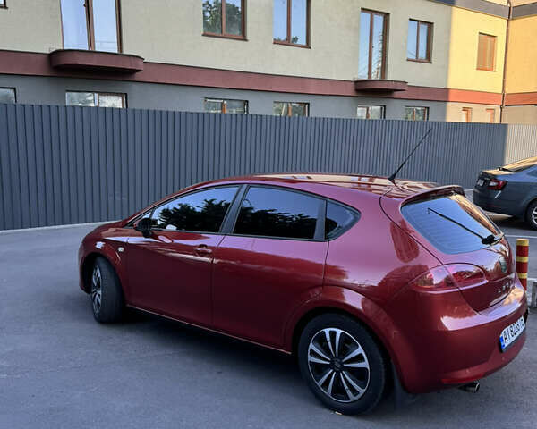 Червоний Сеат Leon, об'ємом двигуна 1.6 л та пробігом 320 тис. км за 4750 $, фото 5 на Automoto.ua