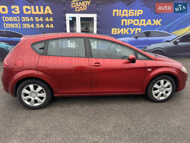 Червоний Сеат Leon, об'ємом двигуна 1.6 л та пробігом 219 тис. км за 5999 $, фото 3 на Automoto.ua