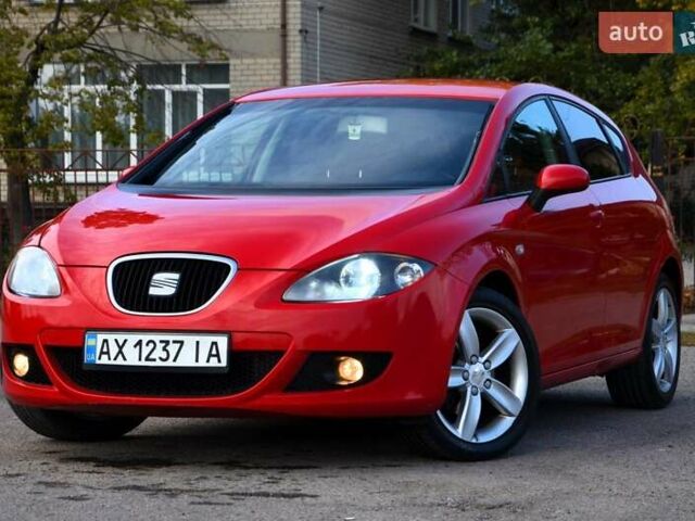 Сеат Леон 2008 в Павлограде на Automoto.ua Красный Сеат Леон, объемом двигателя 2 л и пробегом 206 тыс. км за 6300 $, фото 1 на Automoto.ua