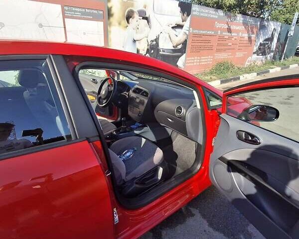 Червоний Сеат Leon, об'ємом двигуна 1.6 л та пробігом 175 тис. км за 7200 $, фото 7 на Automoto.ua