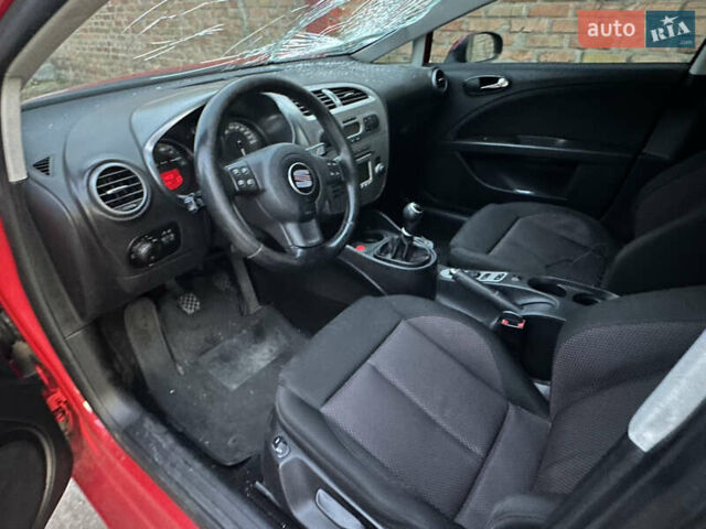 Сеат Леон 2008 в Белой Церкве на Automoto.ua Красный Сеат Леон, объемом двигателя 2 л и пробегом 200 тыс. км за 2250 $, фото 6 на Automoto.ua