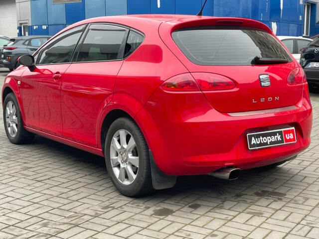 Червоний Сеат Leon, об'ємом двигуна 2 л та пробігом 122 тис. км за 7890 $, фото 6 на Automoto.ua