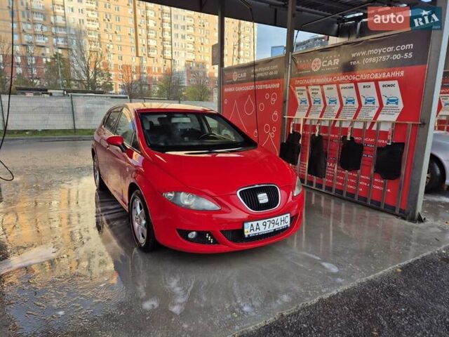 Червоний Сеат Leon, об'ємом двигуна 1.6 л та пробігом 186 тис. км за 6000 $, фото 5 на Automoto.ua