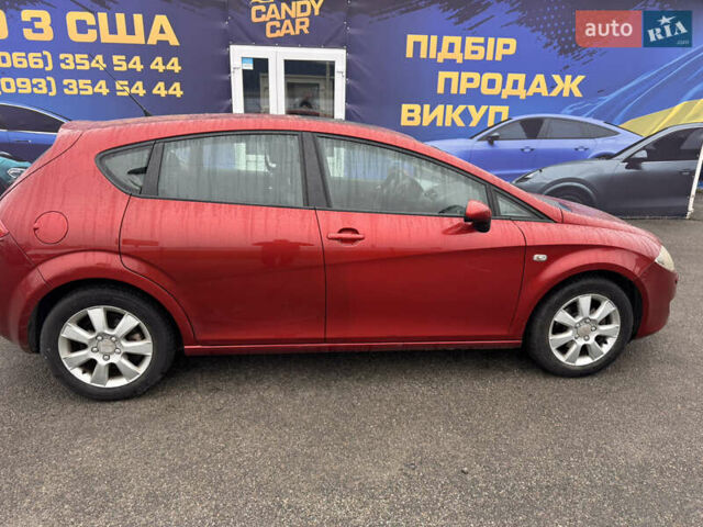 Красный Сеат Леон, объемом двигателя 1.6 л и пробегом 219 тыс. км за 6200 $, фото 4 на Automoto.ua