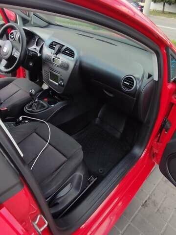 Червоний Сеат Leon, об'ємом двигуна 2 л та пробігом 203 тис. км за 4500 $, фото 8 на Automoto.ua