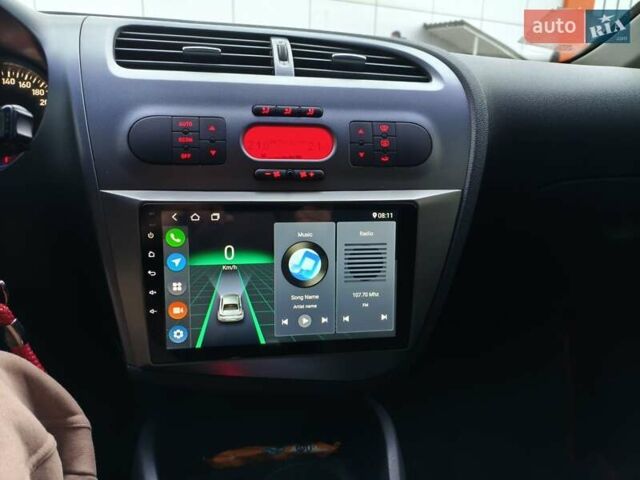 Красный Сеат Леон, объемом двигателя 2 л и пробегом 187 тыс. км за 5600 $, фото 16 на Automoto.ua