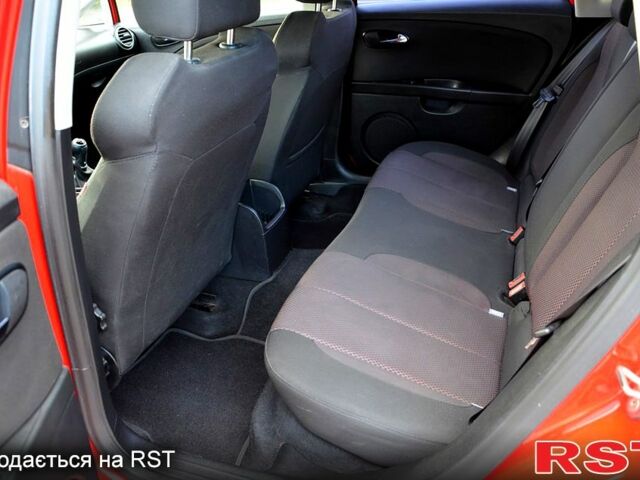 Червоний Сеат Leon, об'ємом двигуна 2 л та пробігом 206 тис. км за 6300 $, фото 10 на Automoto.ua