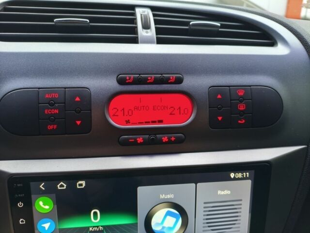 Красный Сеат Леон, объемом двигателя 2 л и пробегом 187 тыс. км за 5600 $, фото 14 на Automoto.ua