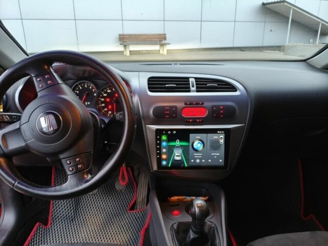 Красный Сеат Леон, объемом двигателя 2 л и пробегом 187 тыс. км за 5600 $, фото 12 на Automoto.ua