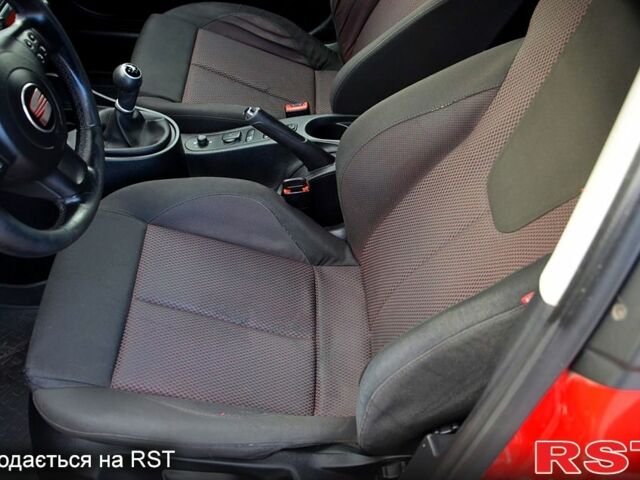 Червоний Сеат Leon, об'ємом двигуна 2 л та пробігом 206 тис. км за 6300 $, фото 9 на Automoto.ua