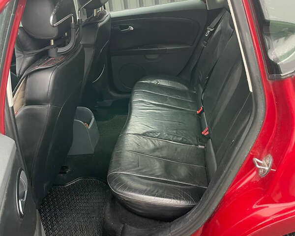 Червоний Сеат Leon, об'ємом двигуна 1.6 л та пробігом 219 тис. км за 5999 $, фото 15 на Automoto.ua