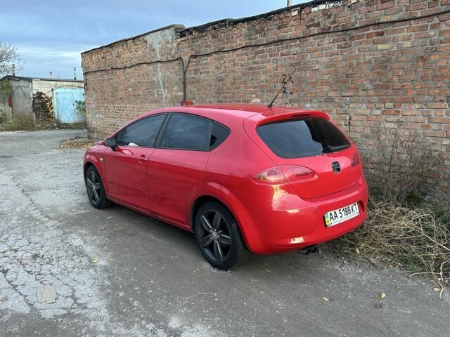 Красный Сеат Леон, объемом двигателя 2 л и пробегом 200 тыс. км за 2250 $, фото 3 на Automoto.ua