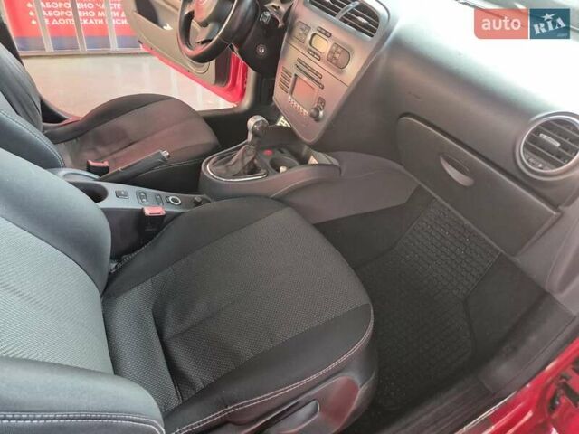Червоний Сеат Leon, об'ємом двигуна 1.6 л та пробігом 186 тис. км за 6000 $, фото 24 на Automoto.ua