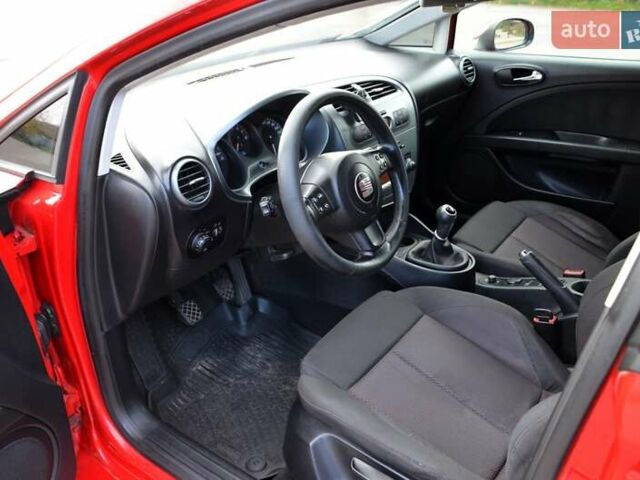 Сеат Леон 2008 в Павлограде на Automoto.ua Красный Сеат Леон, объемом двигателя 2 л и пробегом 206 тыс. км за 6300 $, фото 33 на Automoto.ua