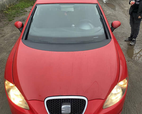 Красный Сеат Леон, объемом двигателя 1.98 л и пробегом 290 тыс. км за 4700 $, фото 2 на Automoto.ua