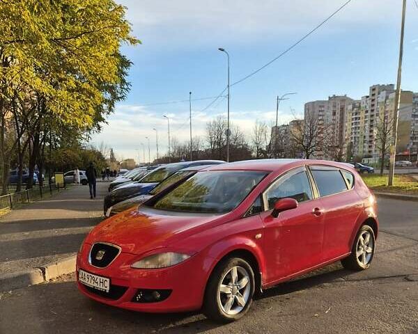 Червоний Сеат Leon, об'ємом двигуна 1.6 л та пробігом 186 тис. км за 6000 $, фото 1 на Automoto.ua