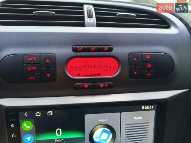 Красный Сеат Леон, объемом двигателя 2 л и пробегом 187 тыс. км за 5600 $, фото 14 на Automoto.ua