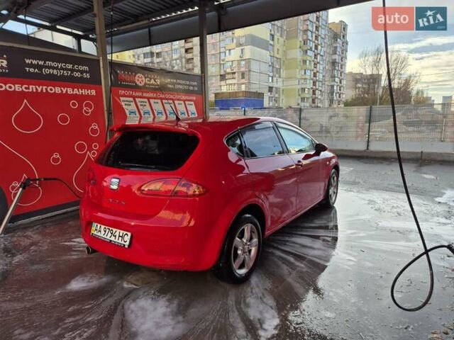 Червоний Сеат Leon, об'ємом двигуна 1.6 л та пробігом 186 тис. км за 6000 $, фото 6 на Automoto.ua