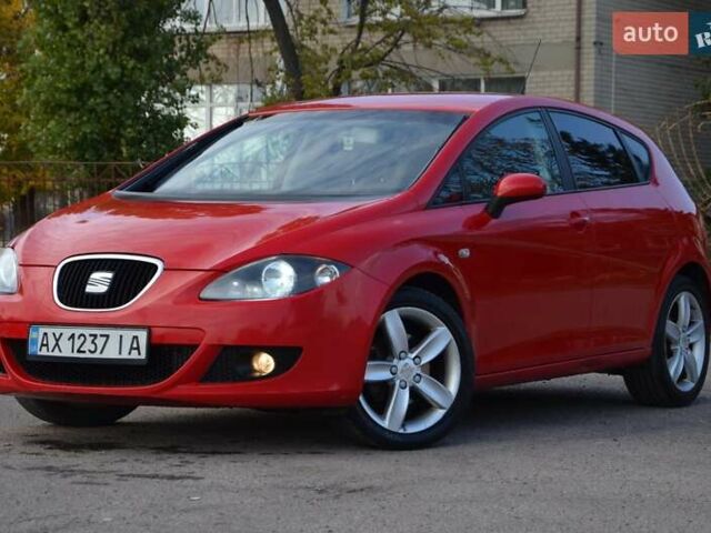 Сеат Леон 2008 в Павлограде на Automoto.ua Красный Сеат Леон, объемом двигателя 2 л и пробегом 206 тыс. км за 6300 $, фото 2 на Automoto.ua