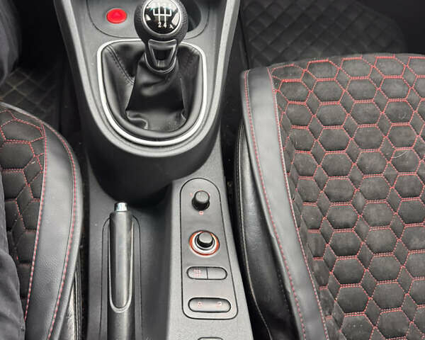 Червоний Сеат Leon, об'ємом двигуна 1.6 л та пробігом 219 тис. км за 5999 $, фото 11 на Automoto.ua