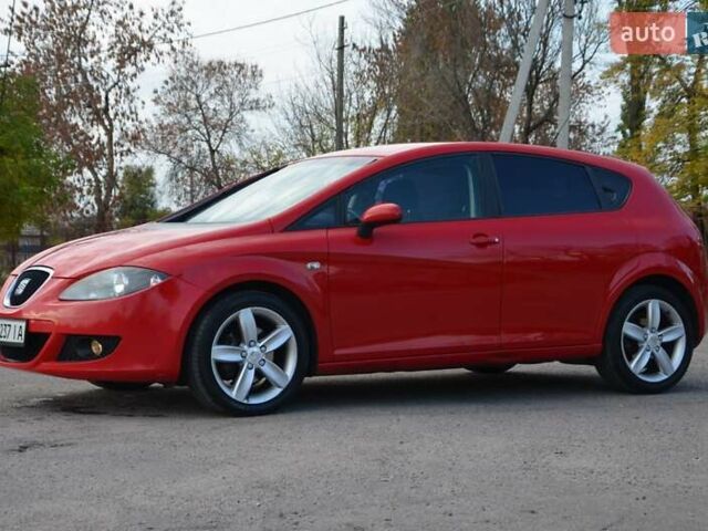 Сеат Леон 2008 в Павлограде на Automoto.ua Красный Сеат Леон, объемом двигателя 2 л и пробегом 206 тыс. км за 6300 $, фото 5 на Automoto.ua