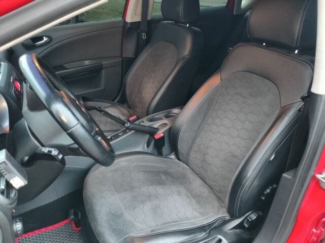 Красный Сеат Леон, объемом двигателя 2 л и пробегом 187 тыс. км за 5600 $, фото 10 на Automoto.ua