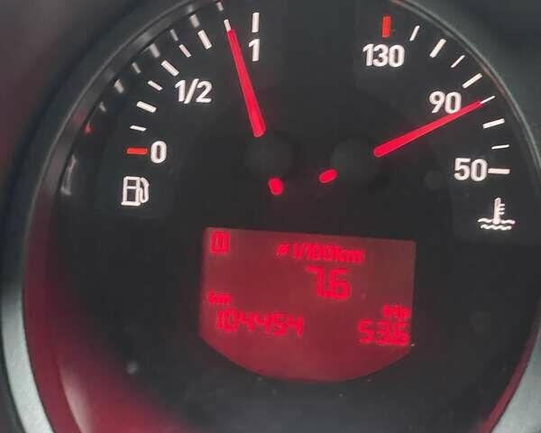 Красный Сеат Леон, объемом двигателя 2 л и пробегом 108 тыс. км за 7500 $, фото 6 на Automoto.ua