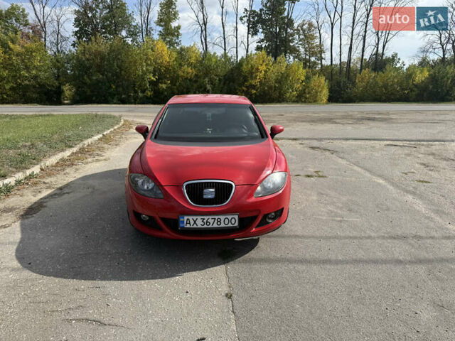 Червоний Сеат Leon, об'ємом двигуна 1.6 л та пробігом 213 тис. км за 5600 $, фото 12 на Automoto.ua