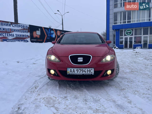 Червоний Сеат Leon, об'ємом двигуна 1.6 л та пробігом 188 тис. км за 4800 $, фото 2 на Automoto.ua