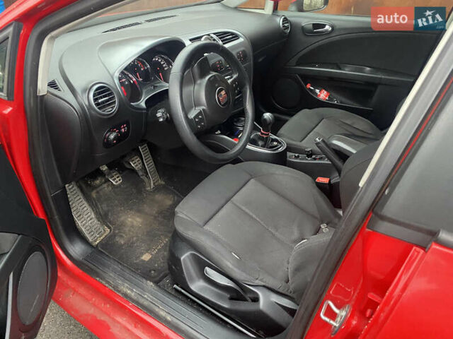 Красный Сеат Леон, объемом двигателя 1.98 л и пробегом 290 тыс. км за 4700 $, фото 11 на Automoto.ua