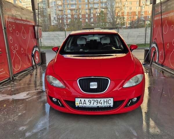 Червоний Сеат Leon, об'ємом двигуна 1.6 л та пробігом 186 тис. км за 6000 $, фото 8 на Automoto.ua