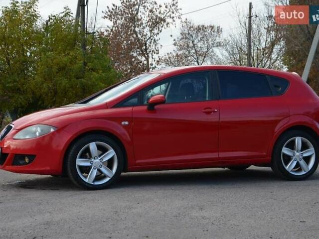 Сеат Леон 2008 в Павлограде на Automoto.ua Красный Сеат Леон, объемом двигателя 2 л и пробегом 206 тыс. км за 6300 $, фото 6 на Automoto.ua