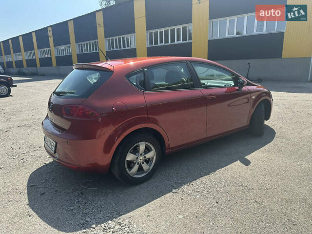 Червоний Сеат Leon, об'ємом двигуна 1.9 л та пробігом 245 тис. км за 6500 $, фото 8 на Automoto.ua