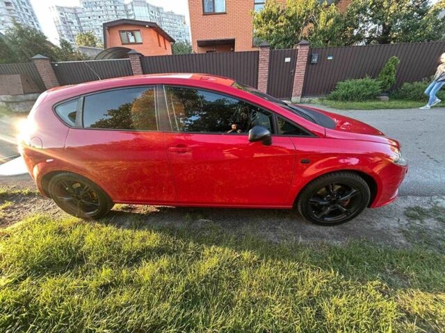 Червоний Сеат Leon, об'ємом двигуна 2 л та пробігом 280 тис. км за 6800 $, фото 2 на Automoto.ua