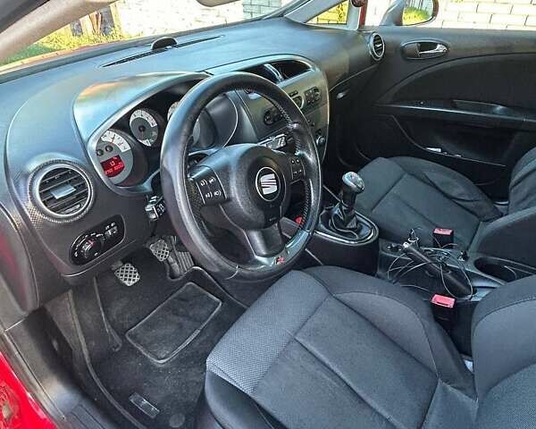 Червоний Сеат Leon, об'ємом двигуна 1.98 л та пробігом 280 тис. км за 6800 $, фото 7 на Automoto.ua