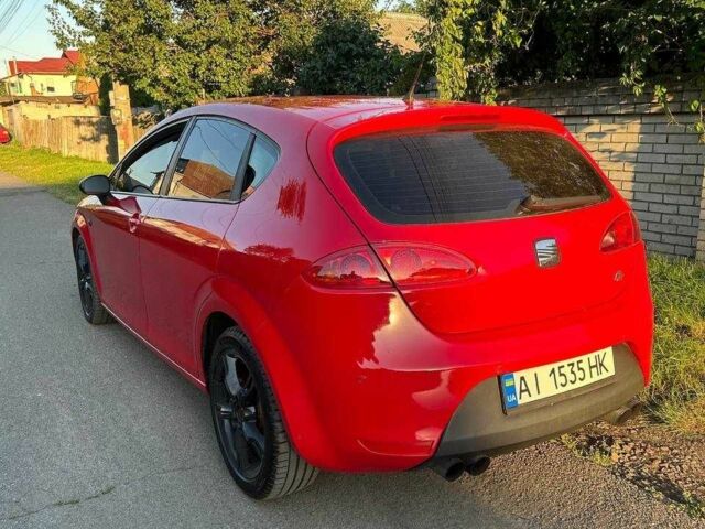 Червоний Сеат Leon, об'ємом двигуна 2 л та пробігом 280 тис. км за 6800 $, фото 4 на Automoto.ua