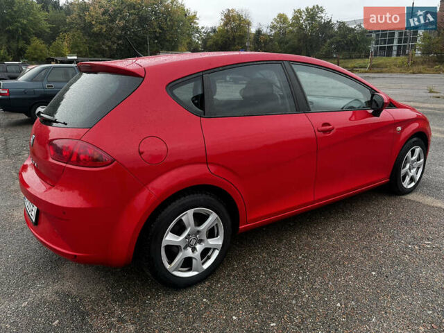 Червоний Сеат Leon, об'ємом двигуна 1.2 л та пробігом 189 тис. км за 5200 $, фото 6 на Automoto.ua