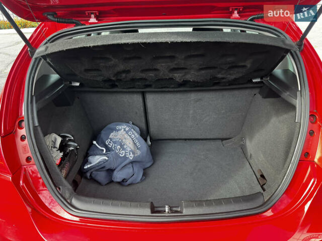 Червоний Сеат Leon, об'ємом двигуна 1.2 л та пробігом 189 тис. км за 6200 $, фото 14 на Automoto.ua