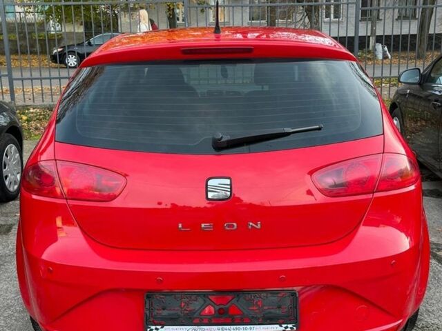 Красный Сеат Леон, объемом двигателя 1.9 л и пробегом 290 тыс. км за 5800 $, фото 3 на Automoto.ua