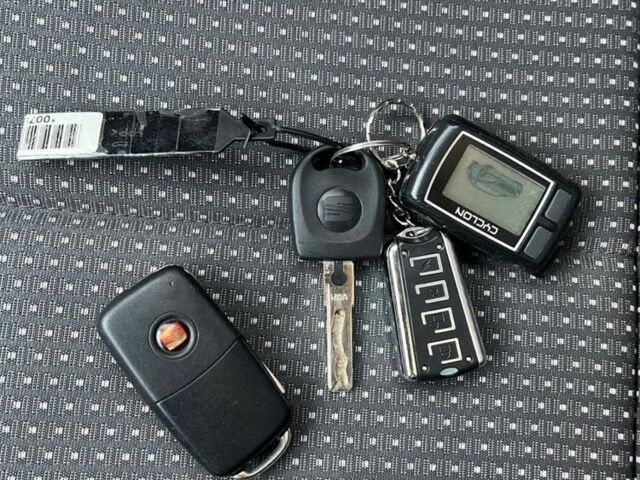 Красный Сеат Леон, объемом двигателя 1.9 л и пробегом 290 тыс. км за 5800 $, фото 7 на Automoto.ua