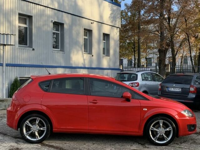 Красный Сеат Леон, объемом двигателя 1.9 л и пробегом 290 тыс. км за 5800 $, фото 1 на Automoto.ua