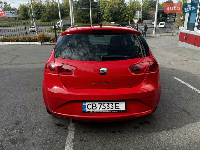 Червоний Сеат Leon, об'ємом двигуна 1.2 л та пробігом 189 тис. км за 5200 $, фото 24 на Automoto.ua