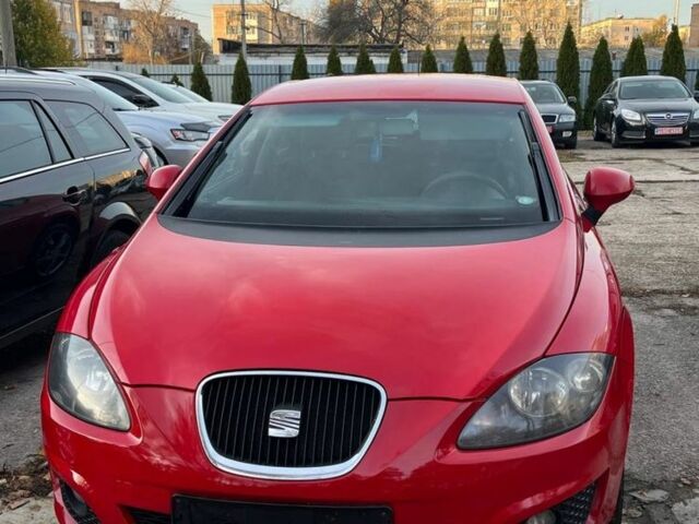 Красный Сеат Леон, объемом двигателя 1.9 л и пробегом 290 тыс. км за 5800 $, фото 4 на Automoto.ua