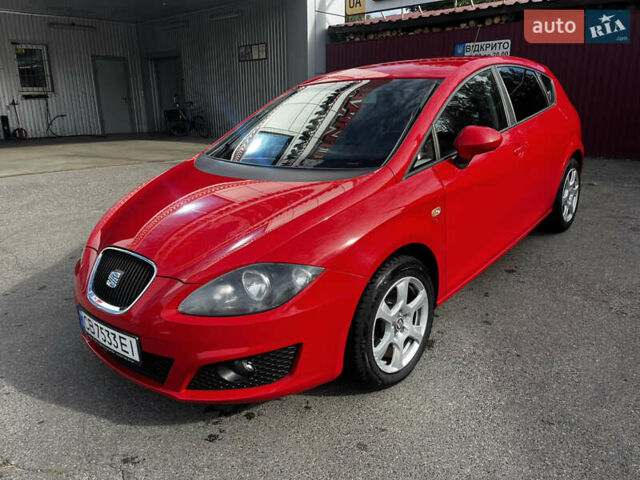Красный Сеат Леон, объемом двигателя 1.2 л и пробегом 189 тыс. км за 5100 $, фото 2 на Automoto.ua