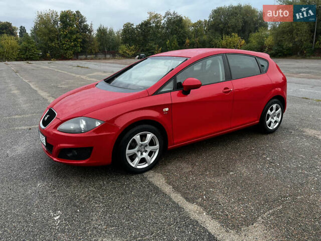 Червоний Сеат Leon, об'ємом двигуна 1.2 л та пробігом 189 тис. км за 5200 $, фото 7 на Automoto.ua