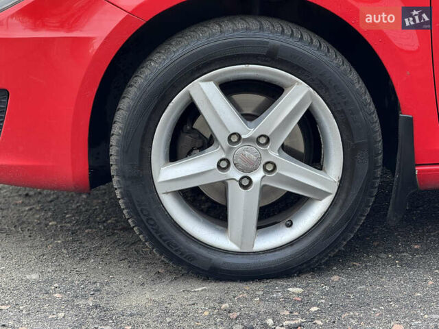 Червоний Сеат Leon, об'ємом двигуна 1.39 л та пробігом 269 тис. км за 5700 $, фото 7 на Automoto.ua