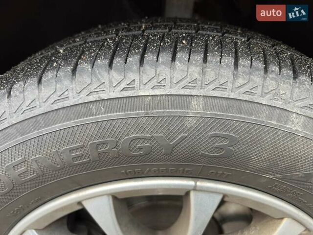 Сеат Леон 2011 в Киеве на Automoto.ua Красный Сеат Леон, объемом двигателя 1.39 л и пробегом 89 тыс. км за 6900 $, фото 46 на Automoto.ua